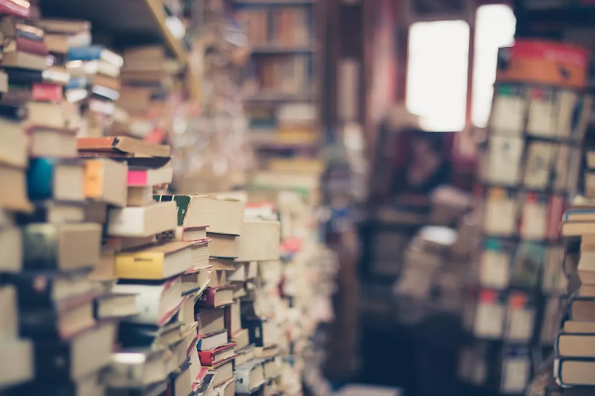 The Difference Between Fables, Folktales and Fairy Tales: A Clear Explainer